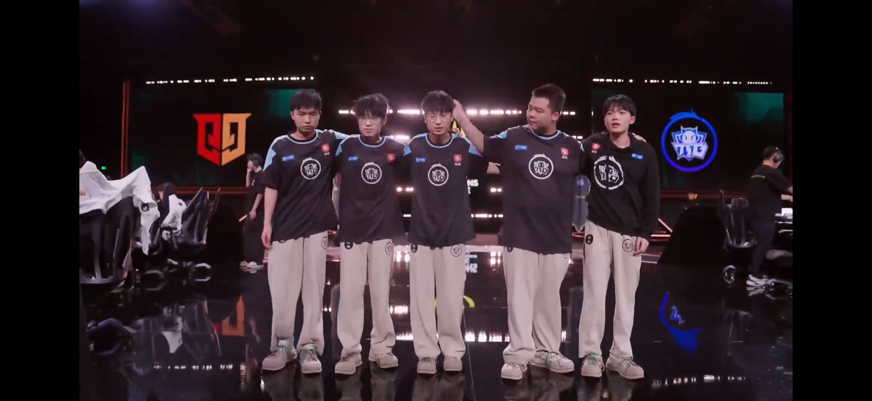 开云-Rookie意外战胜巴塞罗那，出色发挥引爆全场！赛场气氛高涨-开云