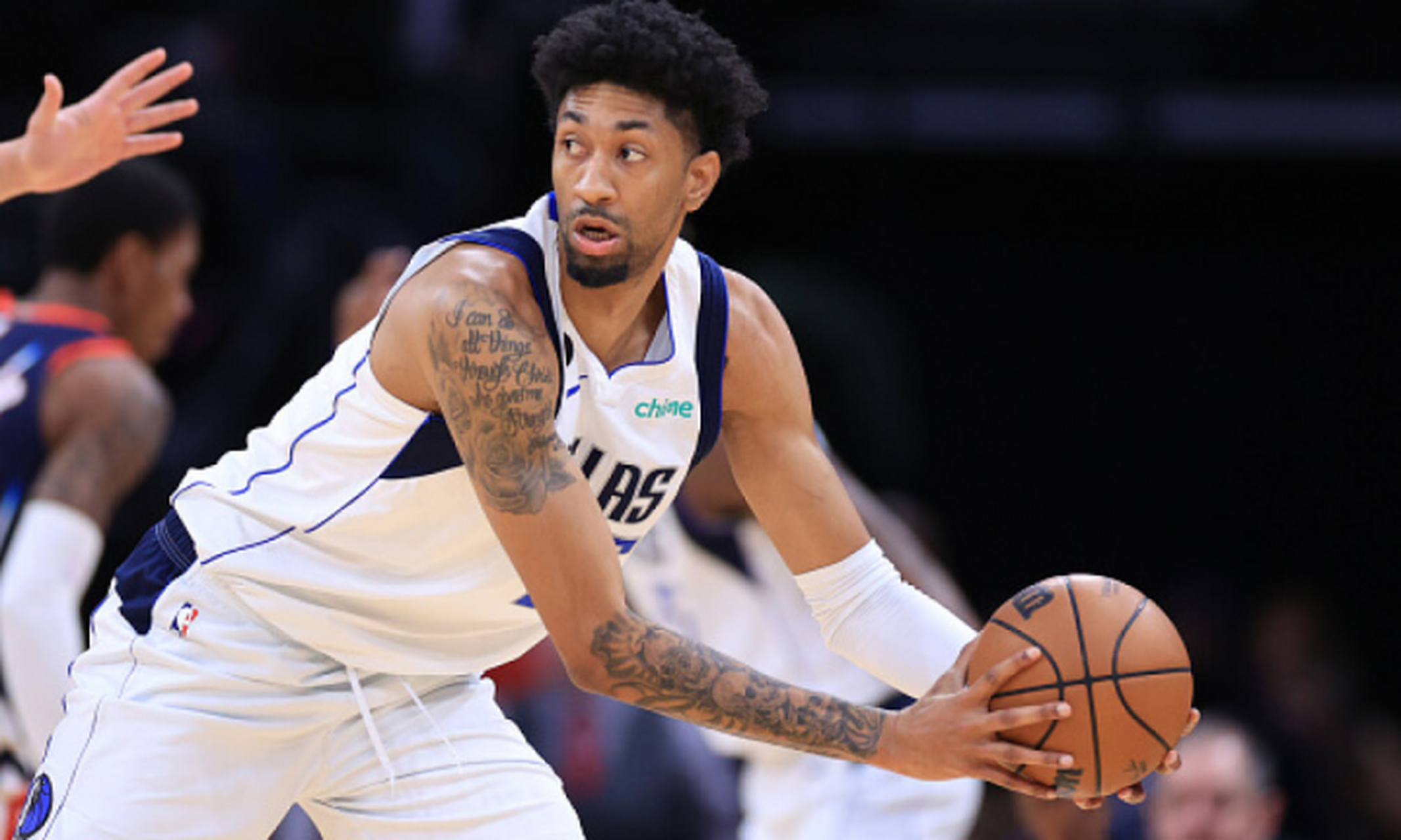 开云体育-达拉斯独行侠训练开放日，今晚扳平良机引欢呼，CBA常规赛在即，资深球员宣示担当的简单介绍-开云体育